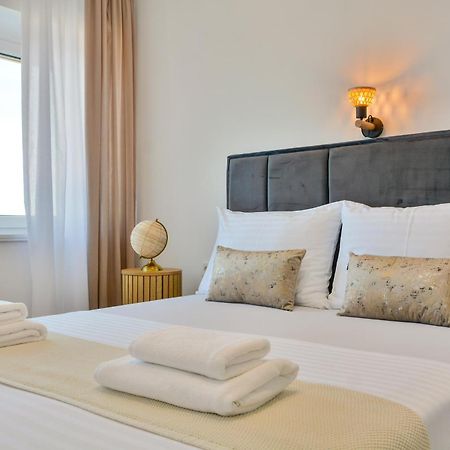 Apartman Elena 塞尼 外观 照片